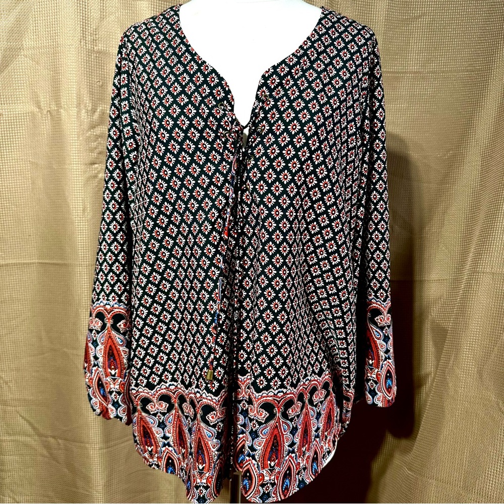 Chic Black and Red Patterned Blouse